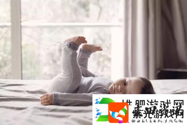 宝贝腿抬起来hh
