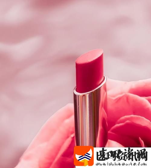 “YSL857美妆界的蜜桃炸弹坛的惊世一跳！”