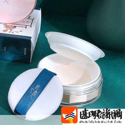 玉女桃花轻蜜粉定妆
